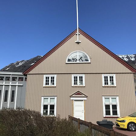 Apartamento Tangs Ísafjörður Exterior foto